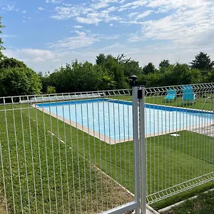 Hébergement de vacances De L'ebaupin, Louchy-Montfand